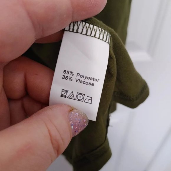 Green top size Medium hi low - Picture 7 of 7